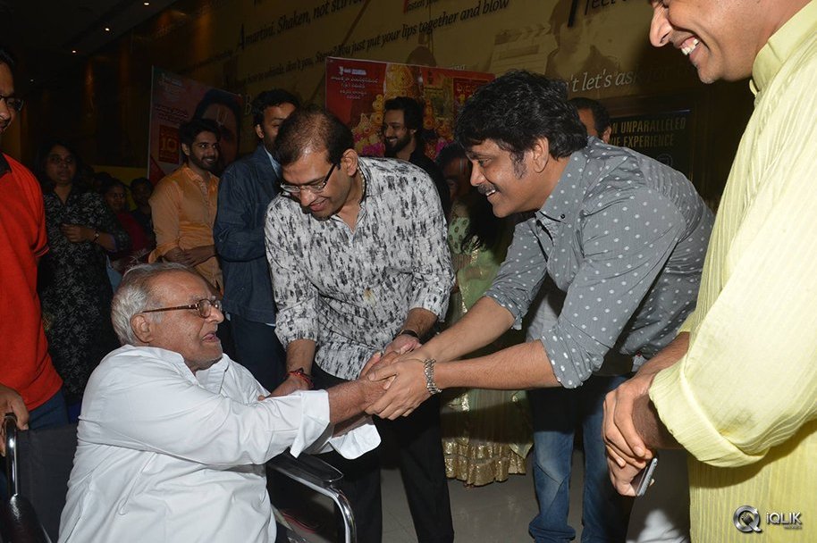 Celebs-at-Om-Namo-Venkatesaya-Movie-Special-Show